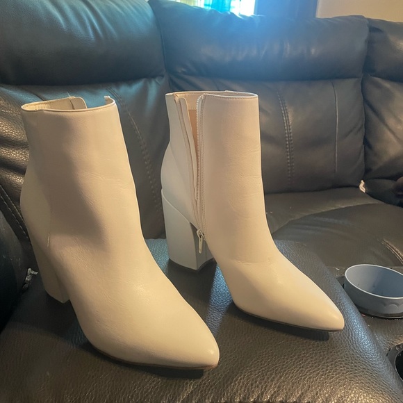 Steve Madden - Picture 2 of 5